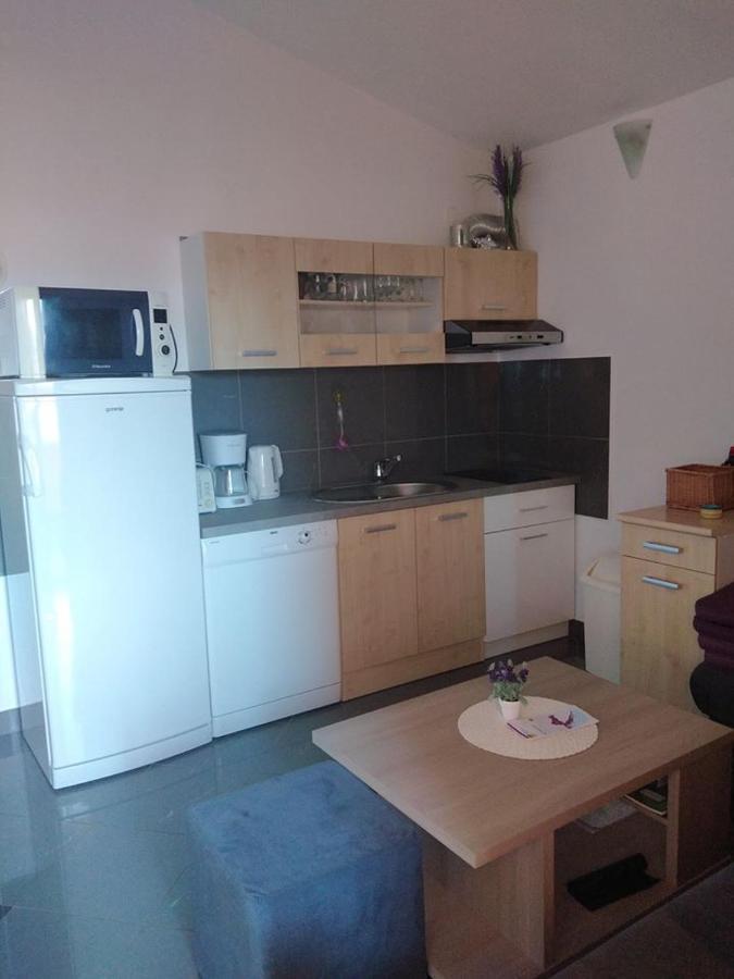 Apartmani Ivankovic Karlobag Exteriér fotografie