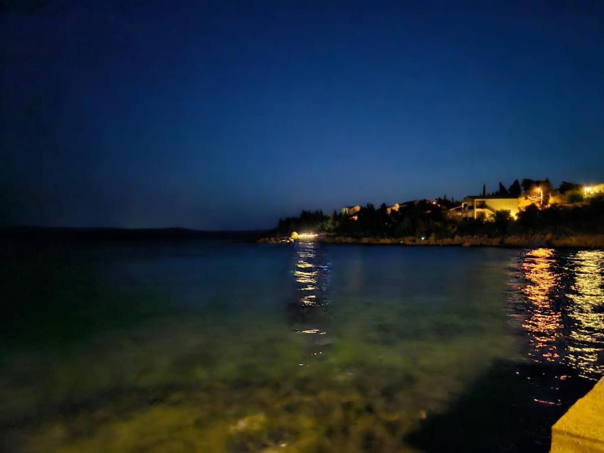 Apartmani Ivankovic Karlobag Exteriér fotografie